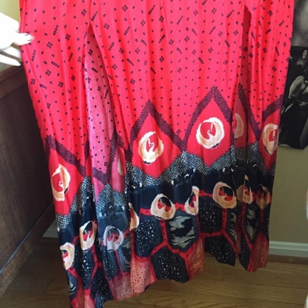 MINKPINK Women's Dancing Crane Maxi Dress M NWT Red Long Sleeve Slits - Picture 7 of 8